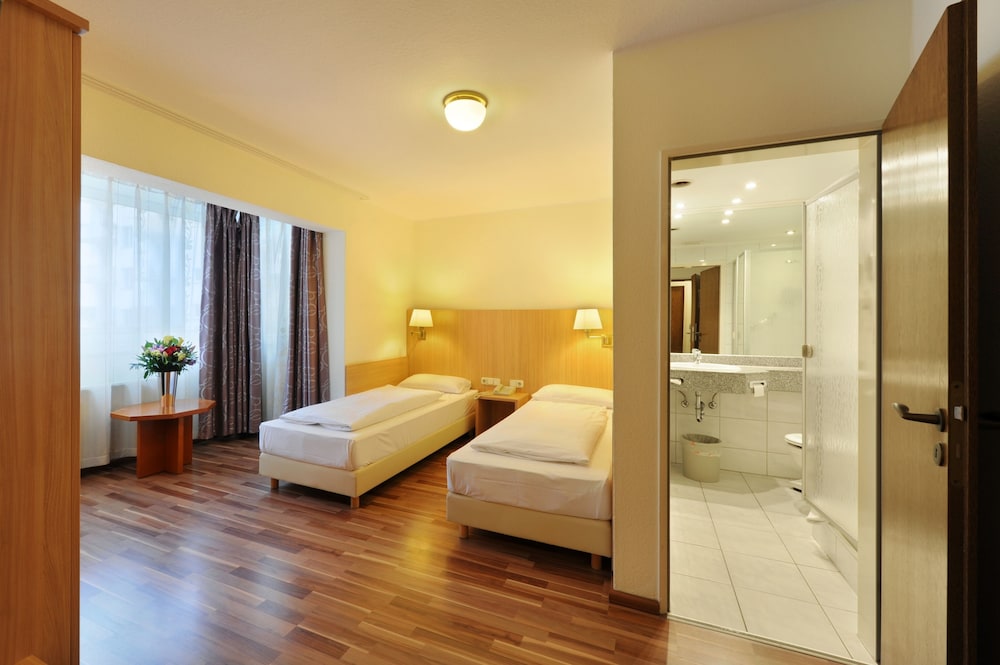 Double Room - Photo 3