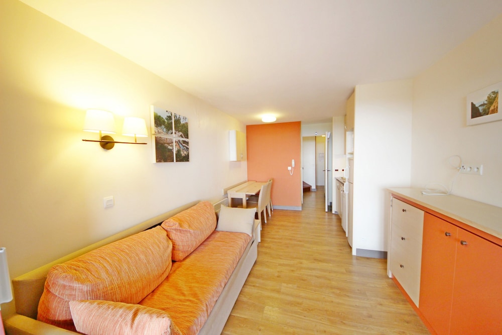 Basic Apartment (330la)