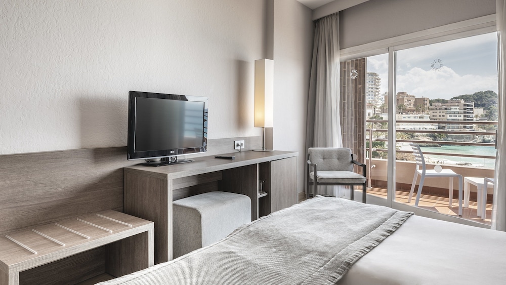 Double Room, Sea View - Photo 2