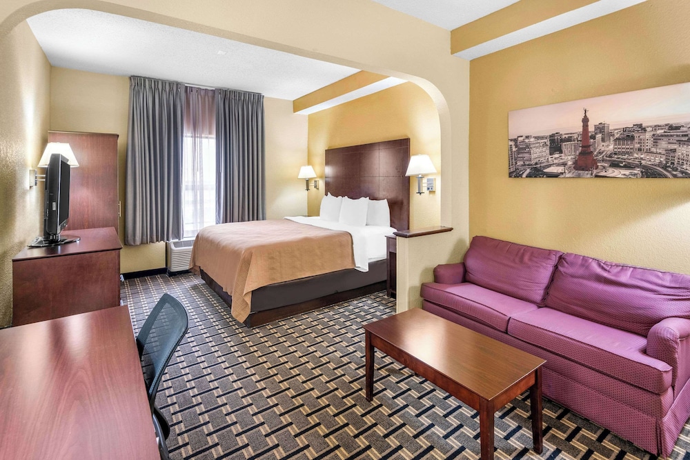 Room, 1 Queen Bed, Non Smoking (Upgrade) - Photo 1