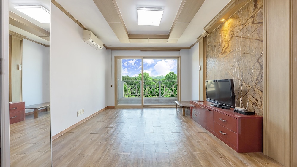 Basic Room, 1 Bedroom (203)