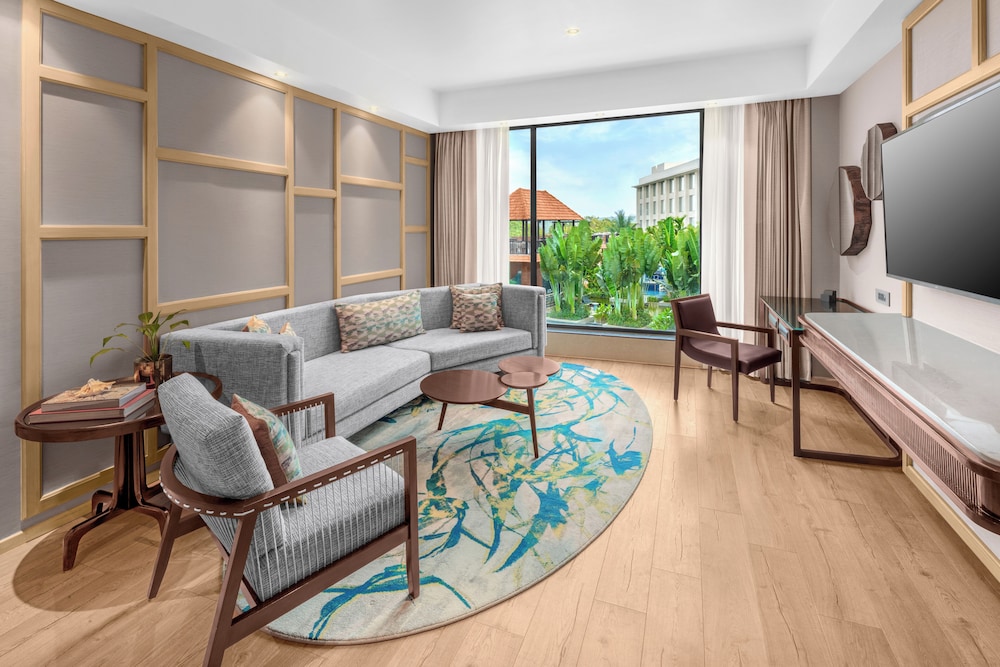 Suite, 1 Bedroom - Photo 8