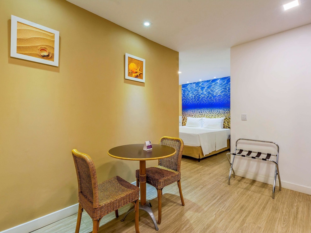 Family Room, 2 Bedrooms - Photo 7