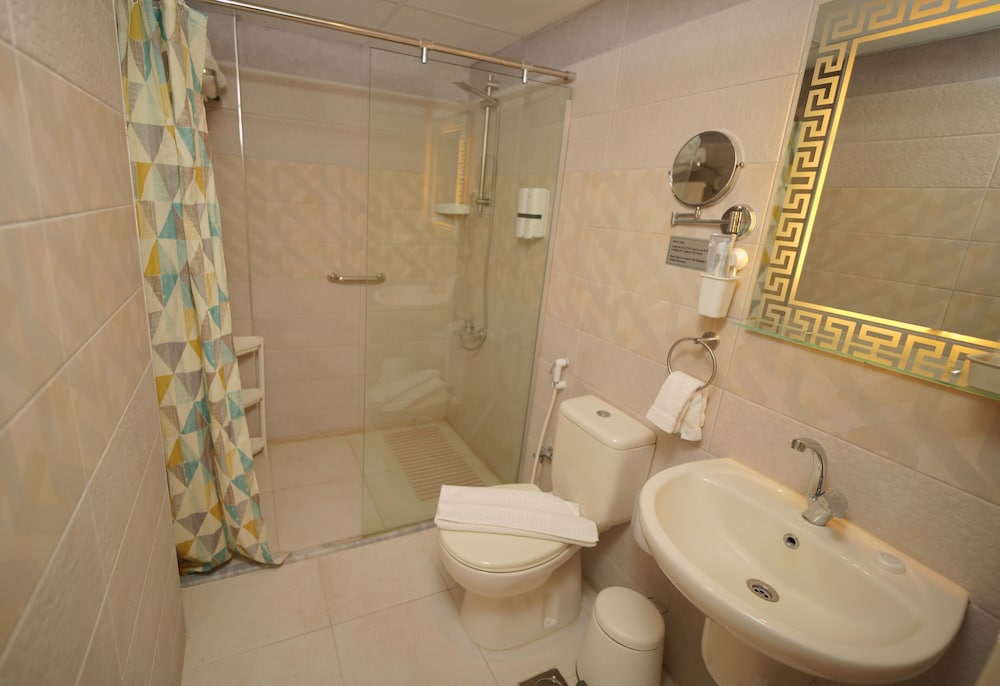 Deluxe Twin Room photo 3