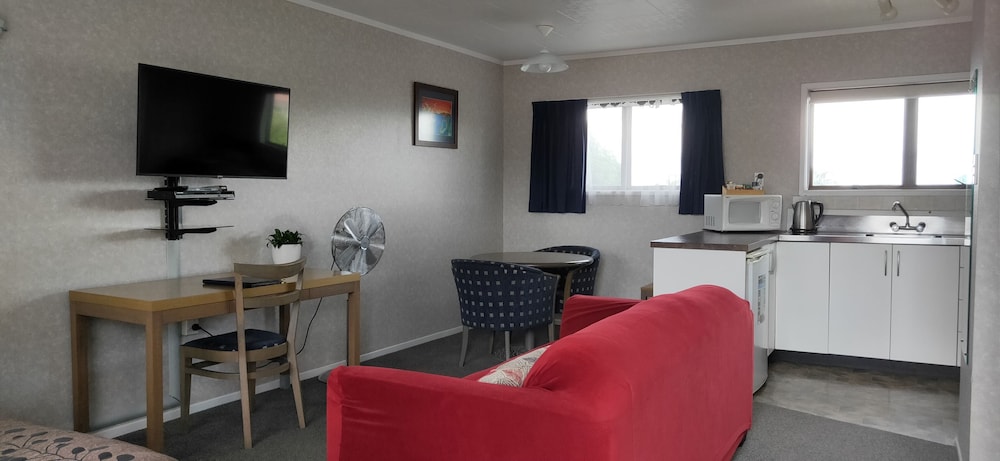 Standard Suite, 1 Bedroom, Non Smoking, Kitchen photo 1