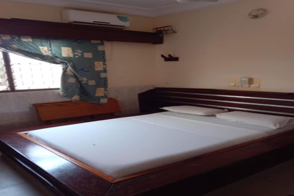 Double Room, Non Smoking, Courtyard View photo 2