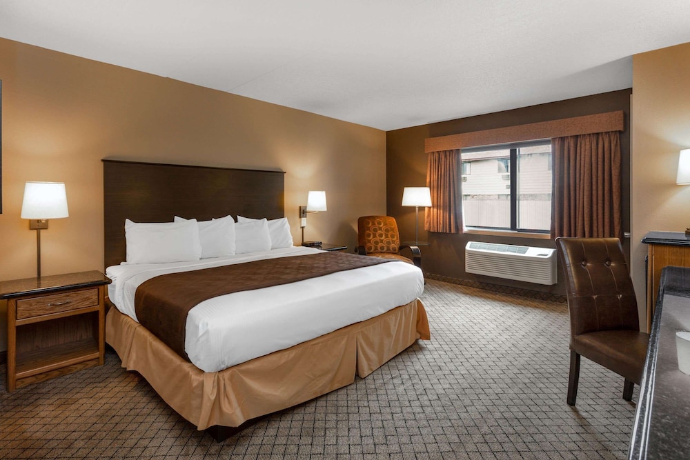 Junior Suite, 1 King Bed, Non Smoking (Premier) - Photo 1