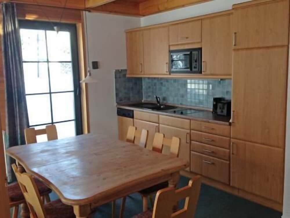Apartment photo 2