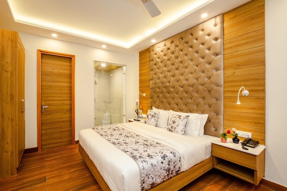 Deluxe Double Room - Photo 8
