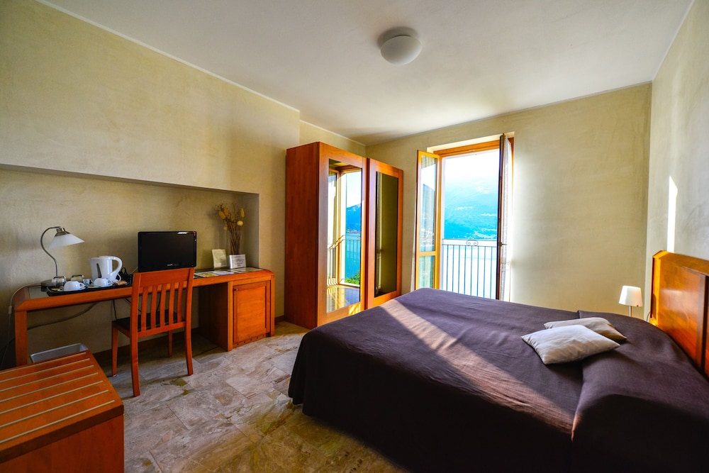 Superior Double Room, Lake View - Photo 1