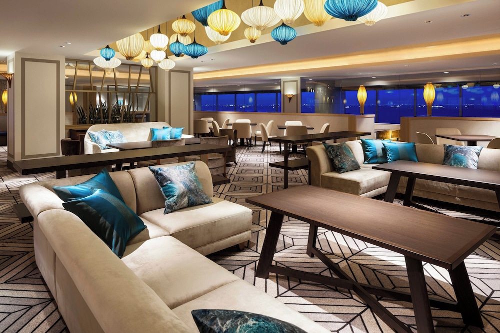 Premium Room, Multiple Beds - Photo 8