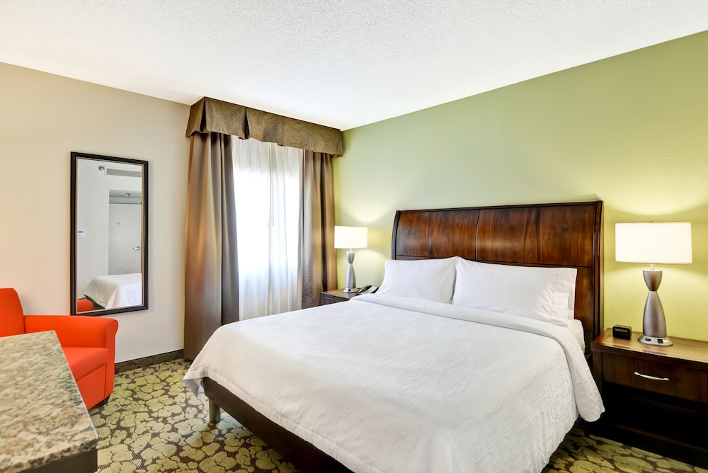 Room, 1 King Bed, Accessible - Photo 3