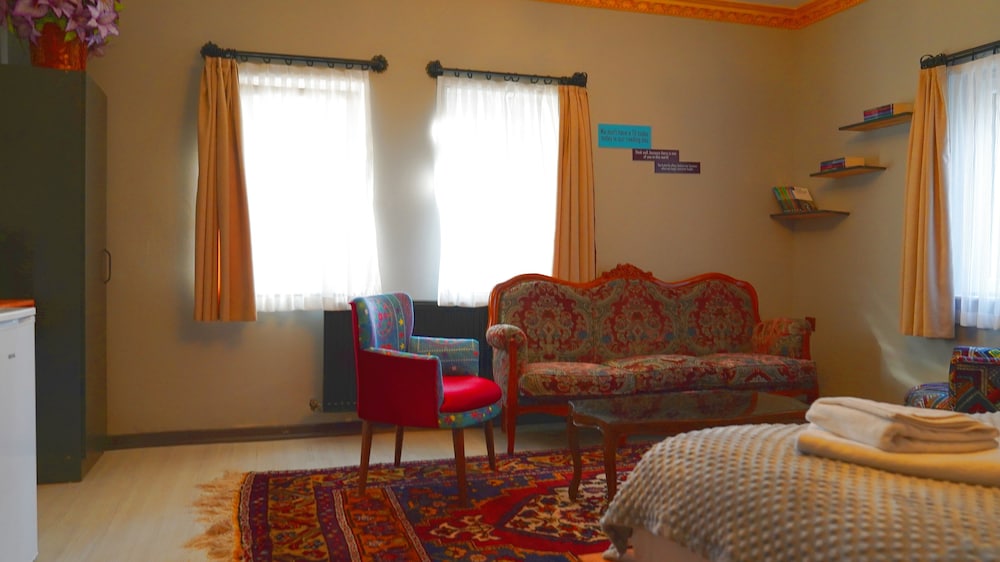 Superior Room, 1 Queen Bed photo 2