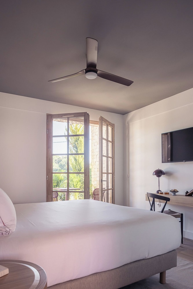 Deluxe Room - Photo 1