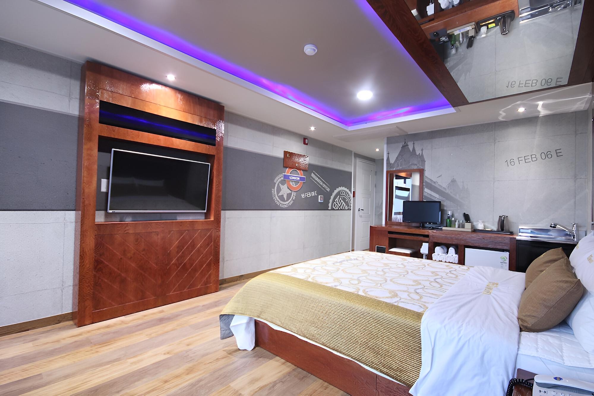 Room (Special Room) - Photo 5