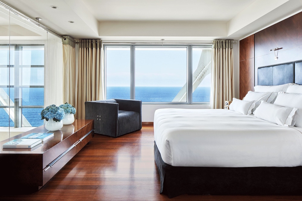 Penthouse, 1 Double Bed, Non Smoking, Pool View thumbnail 5