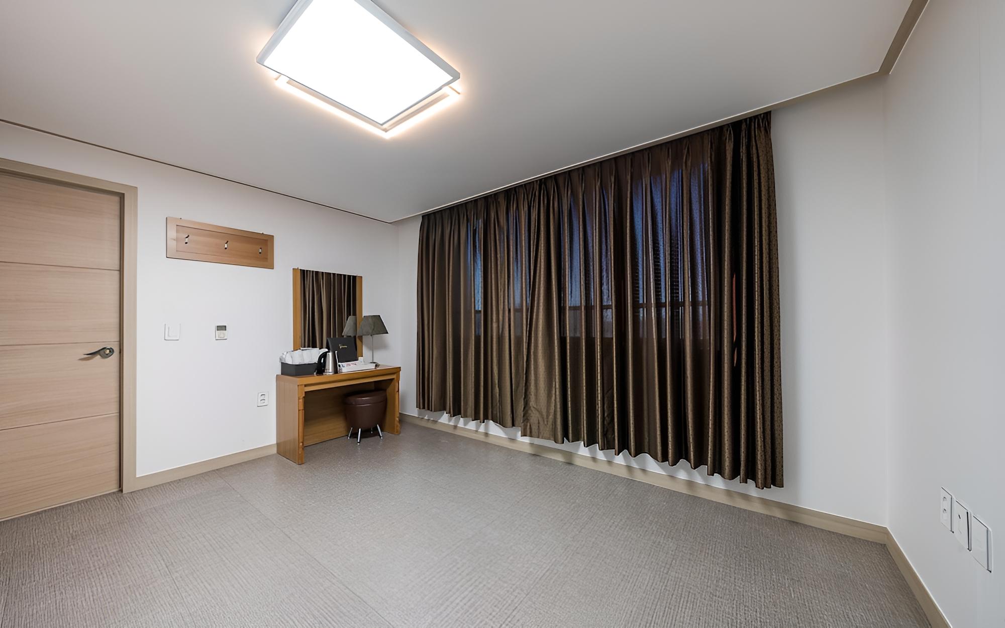 Room (Resort-style family (three rooms 1 do)