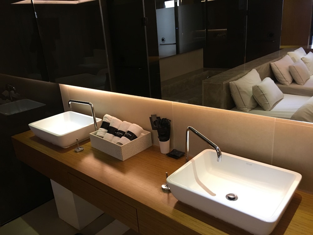 Diamond Room photo 2