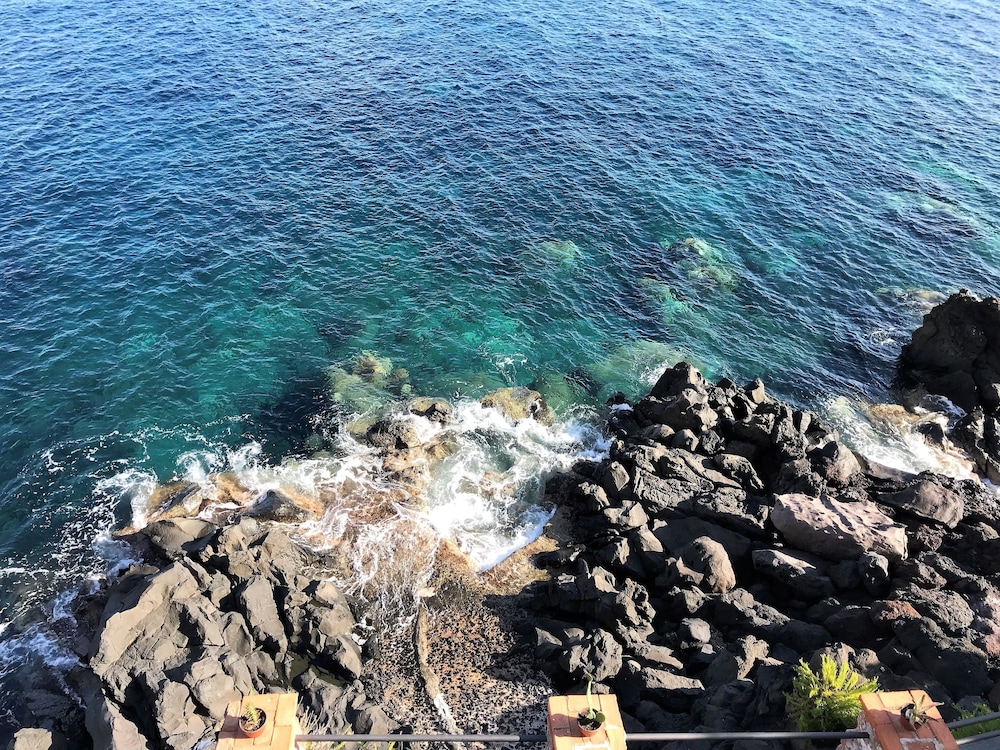Superior Double or Twin Room, Sea View, Sea Facing, photo 6