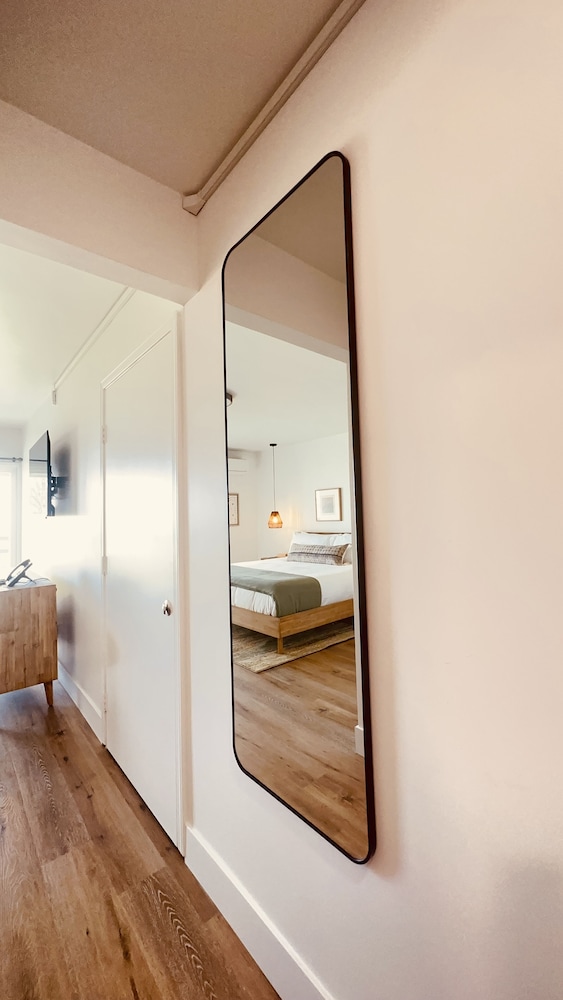 Premium Room, 1 King Bed, Non Smoking, Ocean View (Non-Pet friendly) photo 3