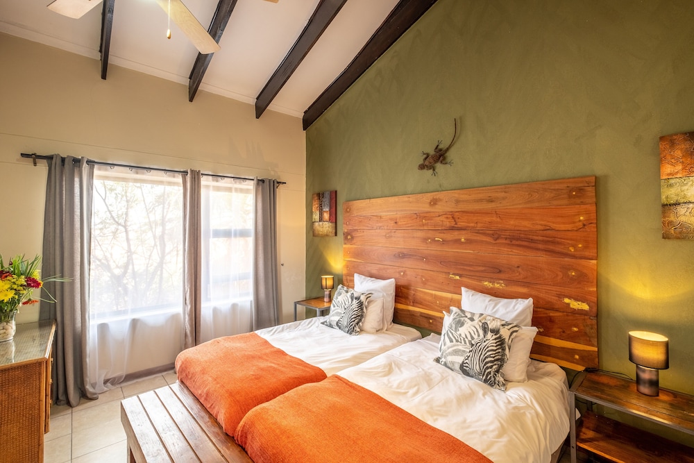 Self-Catering Chalets photo 2