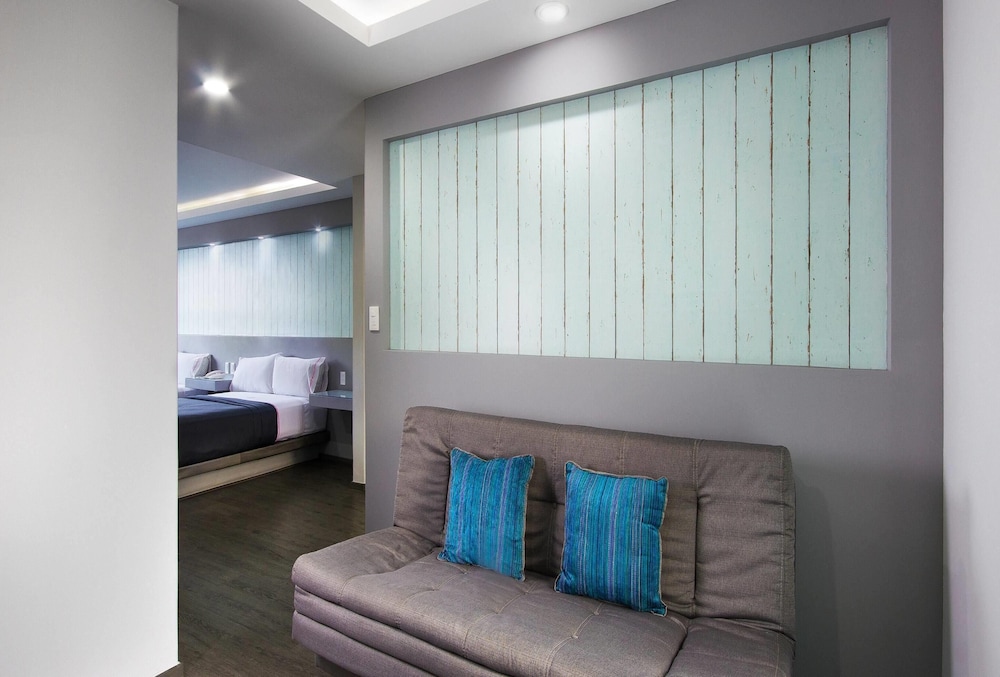 Suite, 2 Queen Beds, Non Smoking photo 1