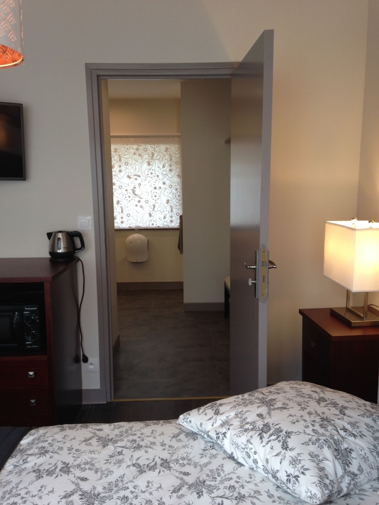Basic Room photo 2