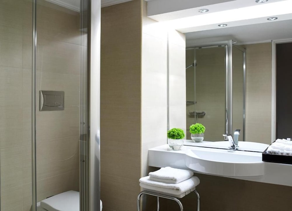 Triple Room, Balcony, Partial Sea View photo 2