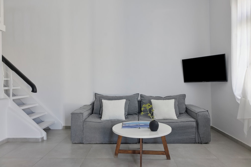 Honeymoon Suite, Sea View - Photo 1