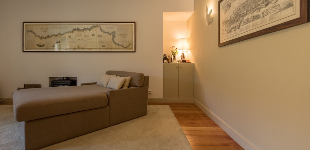Suite Master (Manor House)