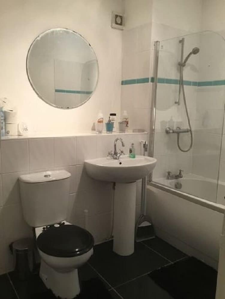 Double Room, Shared Bathroom (3) photo 3