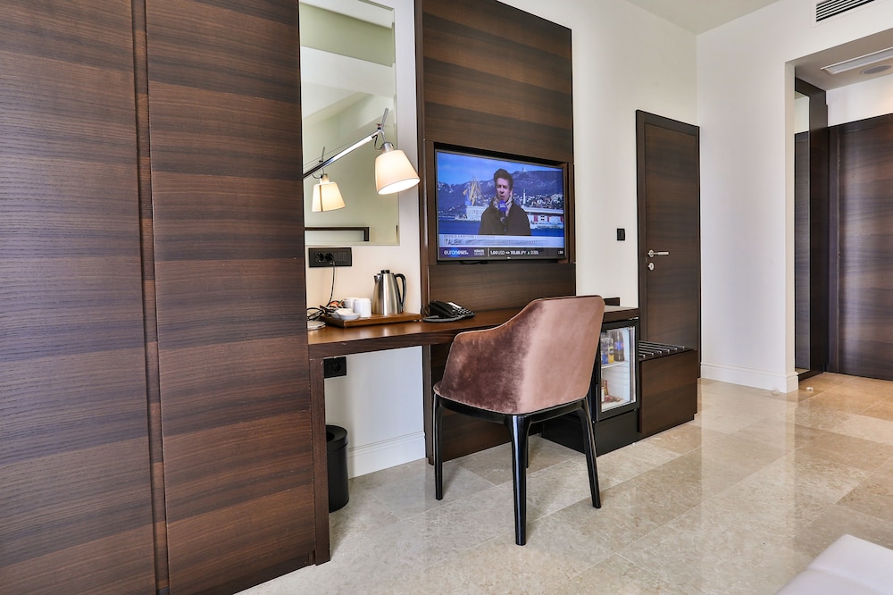 Deluxe Suite, Sea View photo 1