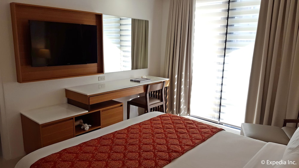Executive Suite, 1 Queen Bed photo 2