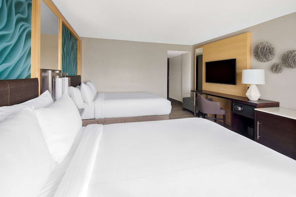 Club Room, 2 Queen Beds - Photo 1