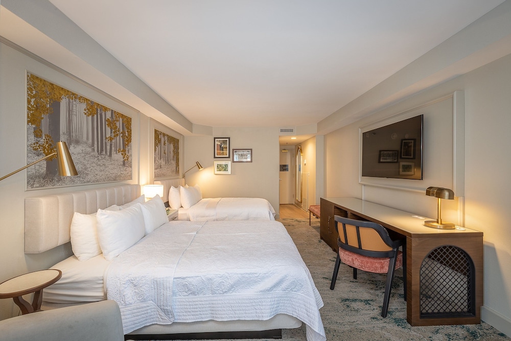 Room, 2 Queen Beds, Tower