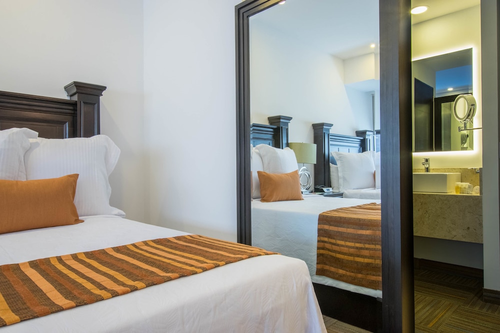 Executive Room, 2 Double Beds - Photo 4