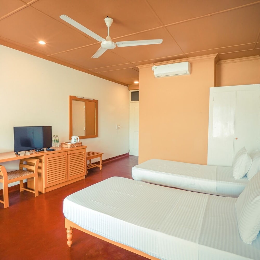 Deluxe Double or Twin Room photo 2