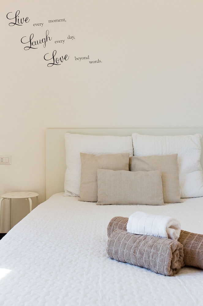 City Apartment, 1 Bedroom (Affori)