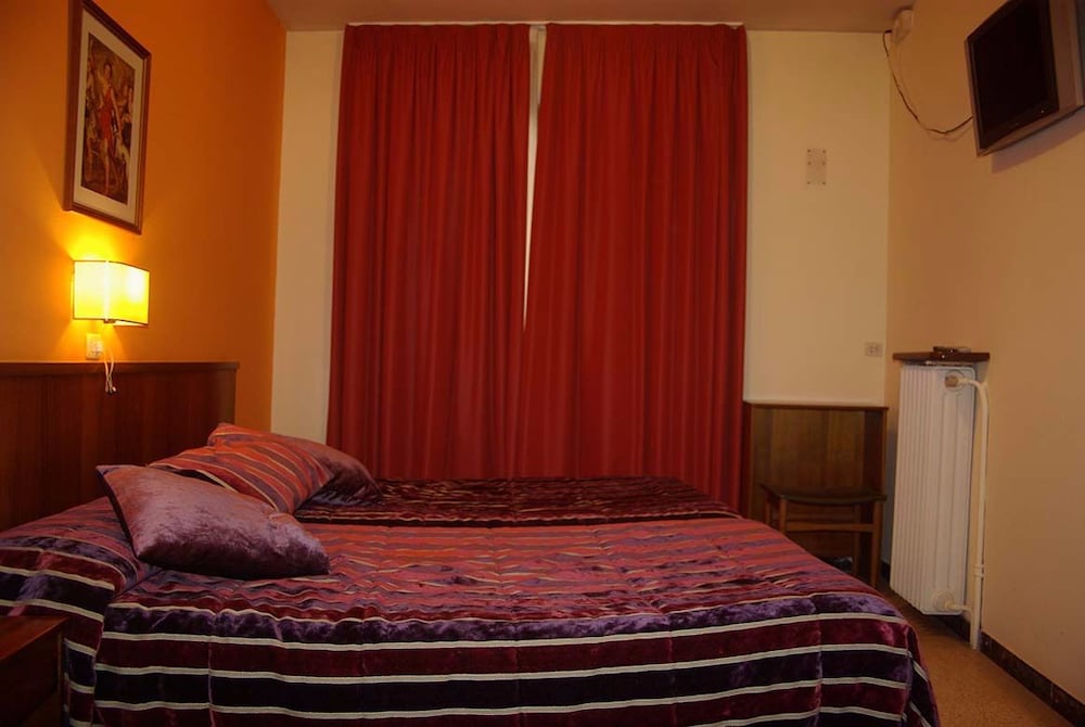 Quadruple Room photo 2