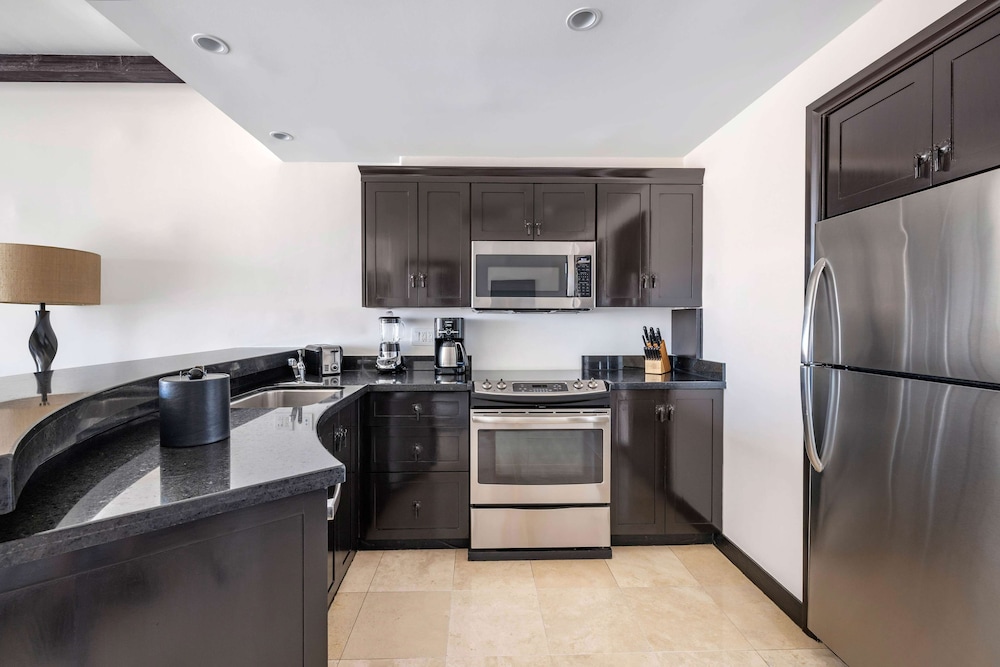 2 Bedroom 1 King 1 Qn Part Ocean View Balcony