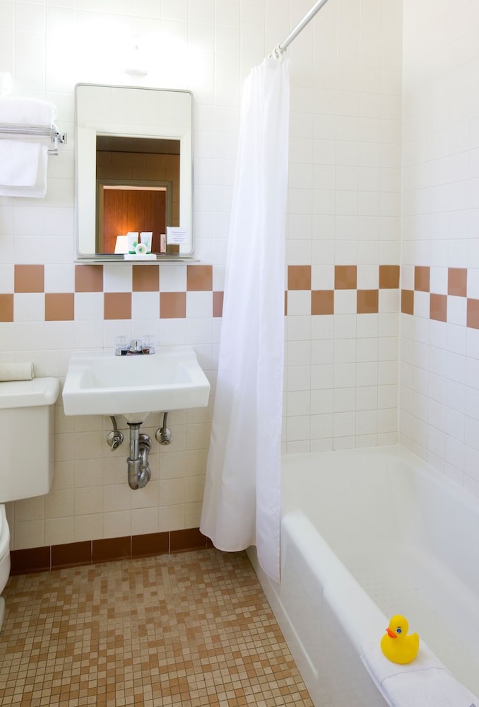 Superior Route 66 Three Bed Suite photo 3