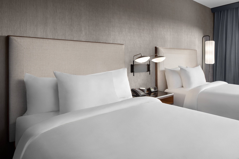 Suite, Multiple Beds