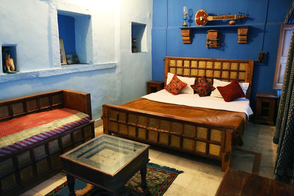 Basic Room (Non AC) photo 1