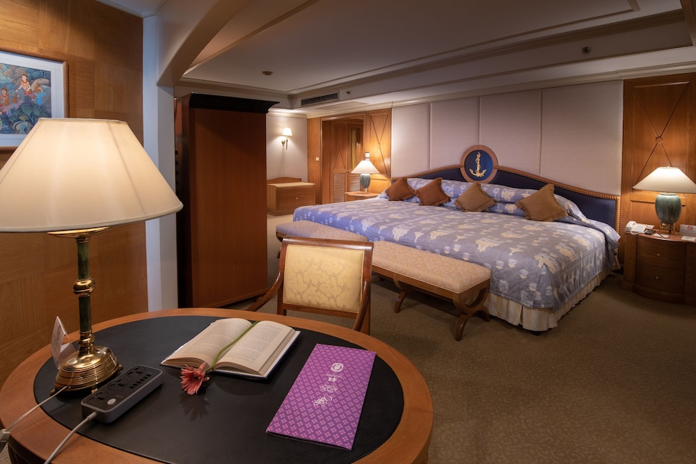 King Suite