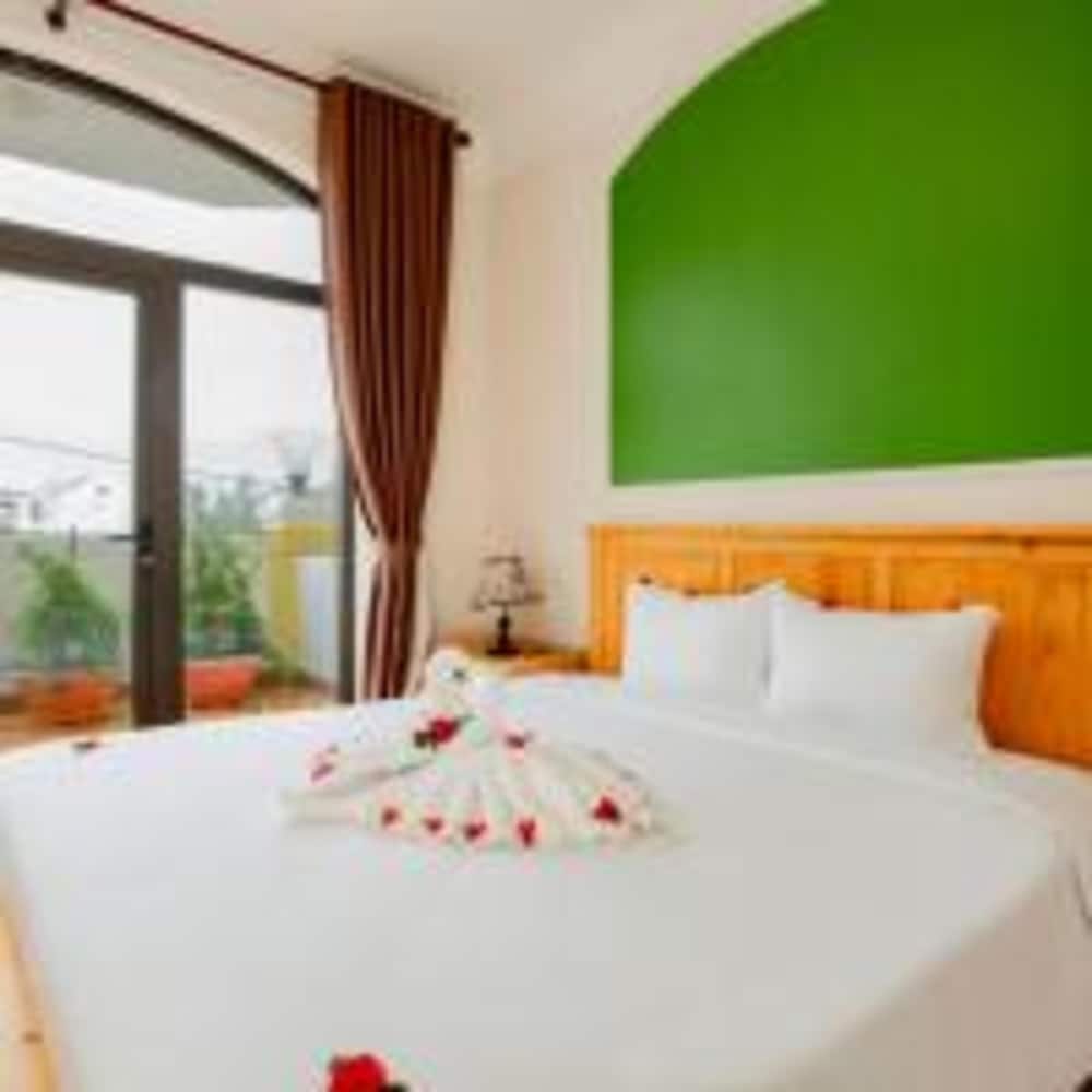 Deluxe Double Room - Photo 13