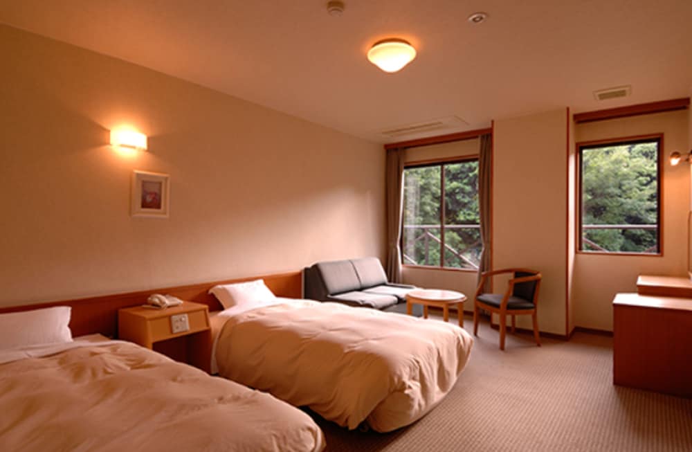 Basic Twin Room, 2 Twin Beds, Non Smoking, Garden View