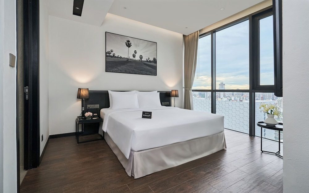 Executive Residence - Photo 6