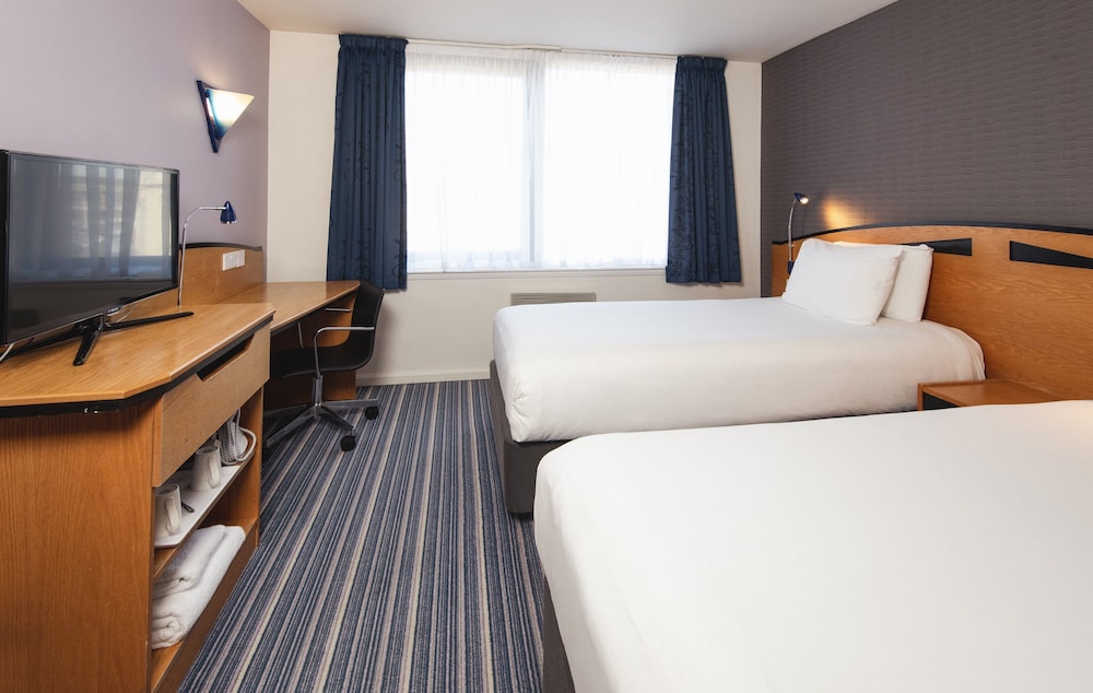 Standard Room, 2 Twin Beds (with Free Hot Breakfast) photo 1