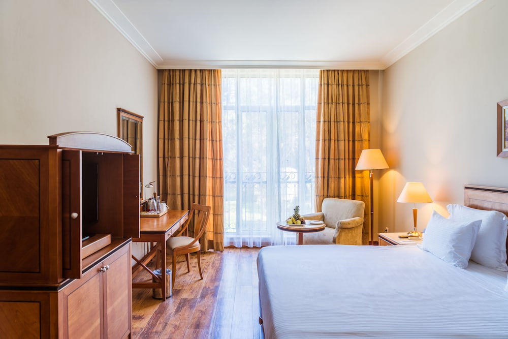 Standard Room, 1 Double Bed, Accessible - Photo 1