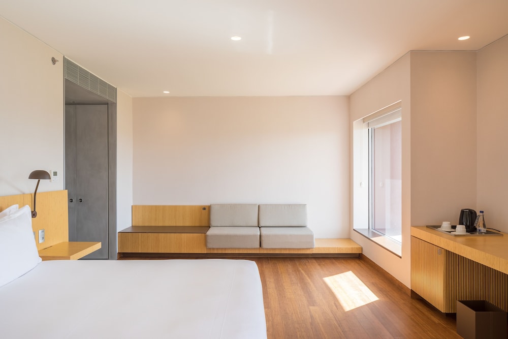 Deluxe Suite, 1 King Bed, Hot Tub